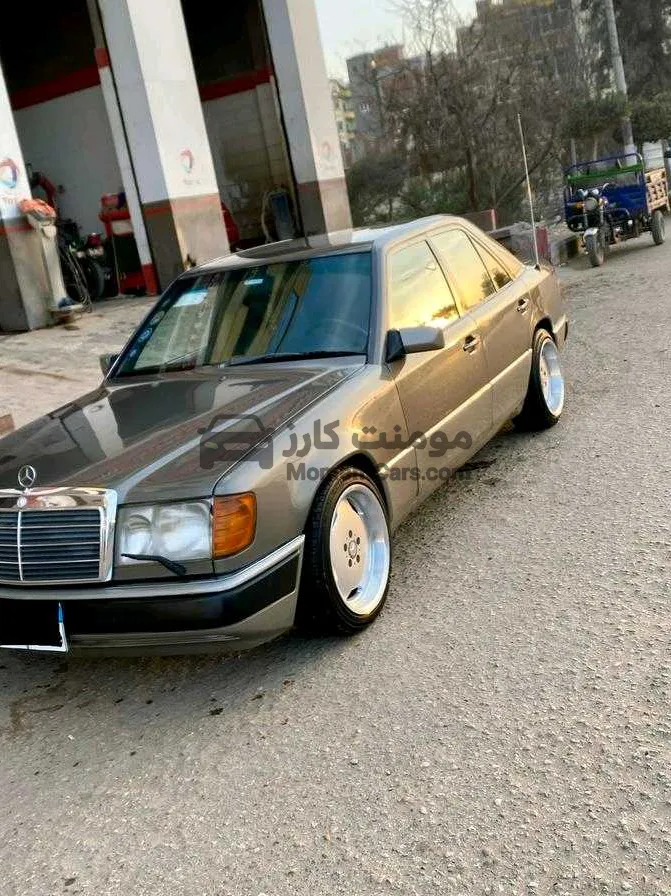 مرسيدس E200 موديل 1988 اتوماتيك للبيع