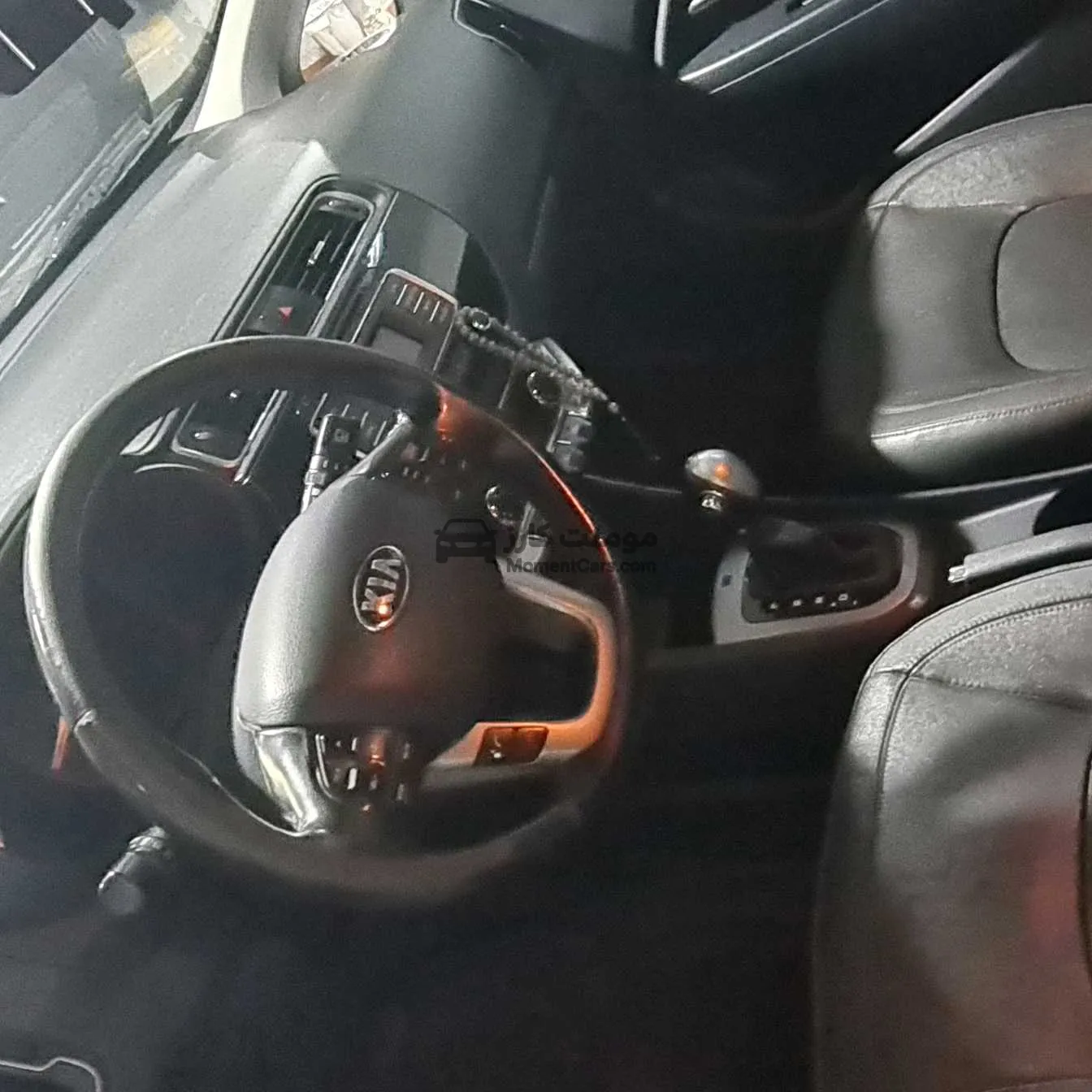 كيا ريو 2015 هاتشباك أعلى فئة فتحة سقف أوتوماتيك للبيع