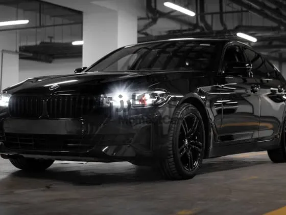 BMW 520i 2023 Black Edition للبيع 28 ألف كم