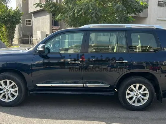 تويوتا لاند كروزر 2018 خليجي للبيع استيراد شخصي