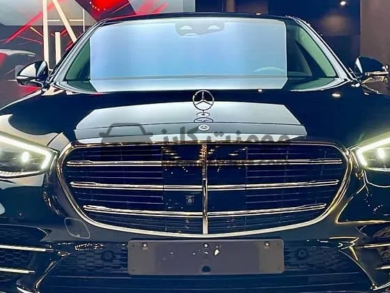 مرسيدس S580 2023 كاملة عداد قليل للبيع