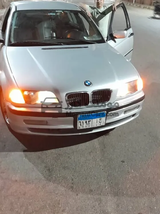 بي إم دبليو 318 موديل 2000 اتوماتيك للبيع