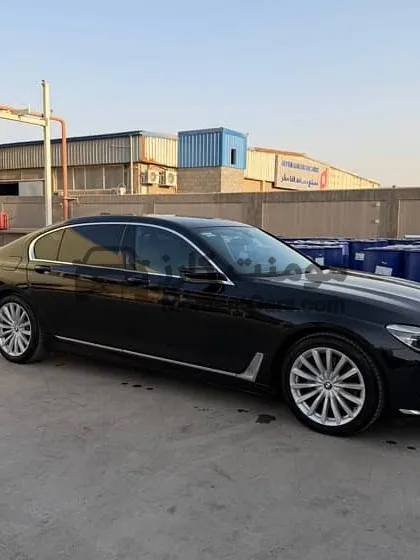 بي ام دبليو 740 موديل 2016 للبيع - حالة ممتازة