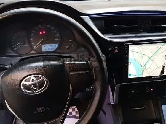 تويوتا كورولا 2019 اتوماتيك - 97 ألف كم - فرش جلد للبيع