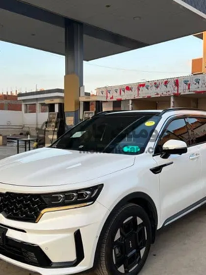 كيا سورينتو هايبرد 2023 أعلى فئة كوري زيرو للبيع