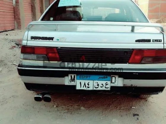 بيجو 405 موديل 1989 بحالة ممتازة للبيع