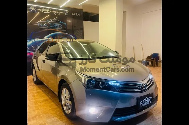 تويوتا كورولا 2015 اتوماتيك - 100 ألف كيلو