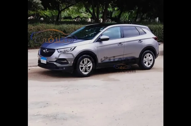 اوبل جراند لاند 2018 اتوماتيك بحالة جيدة للبيع