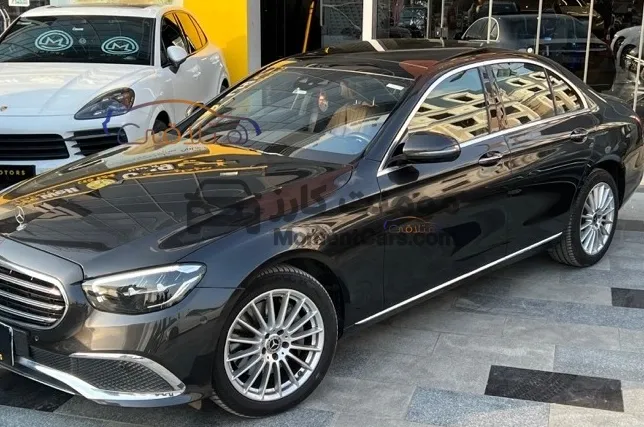 مرسيدس E 300 موديل 2021 للبيع