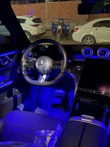 مرسيدس C200 2023 كسر زيرو 8000 كم للبيع