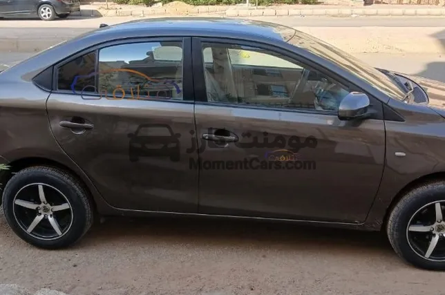 تويوتا ياريس 2014 سيدان اتوماتيك للبيع