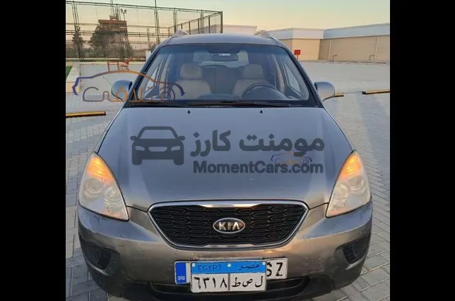 كيا كارينز 2012 اتوماتيك ميني فان