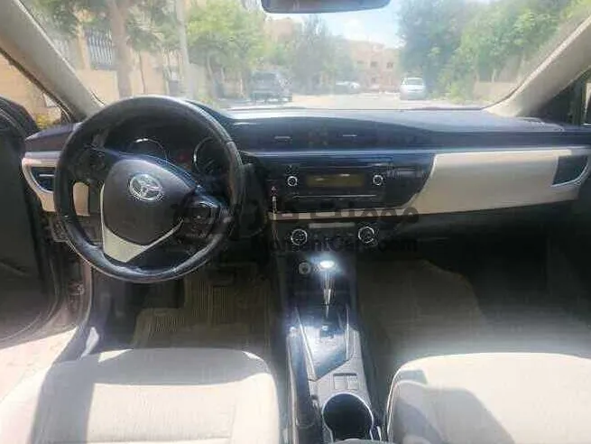 تويوتا كورولا 2014 اتوماتيك للبيع 184 ألف كم