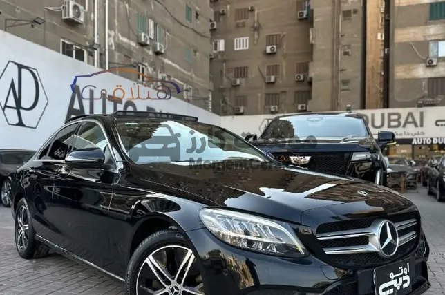 مرسيدس E 200 موديل 2018 كاملة اتوماتيك للبيع