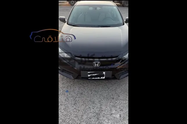 هوندا سيفيك 2018 اتوماتيك 60,000 كم للبيع