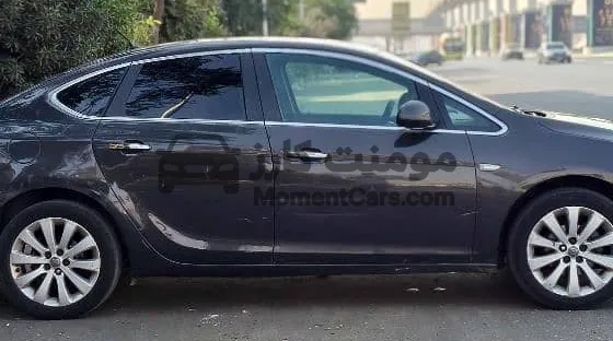 أوبل أسترا 2013 كوزمو أتوماتيك أعلى فئة للبيع