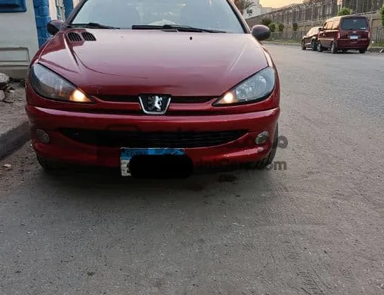 بيجو 206 موديل 2006 مانيوال حالة ممتازة للبيع