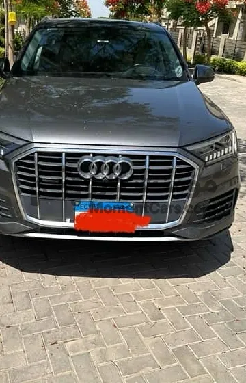 أودي Q7 2021 اتوماتيك - 7 راكب - للبيع