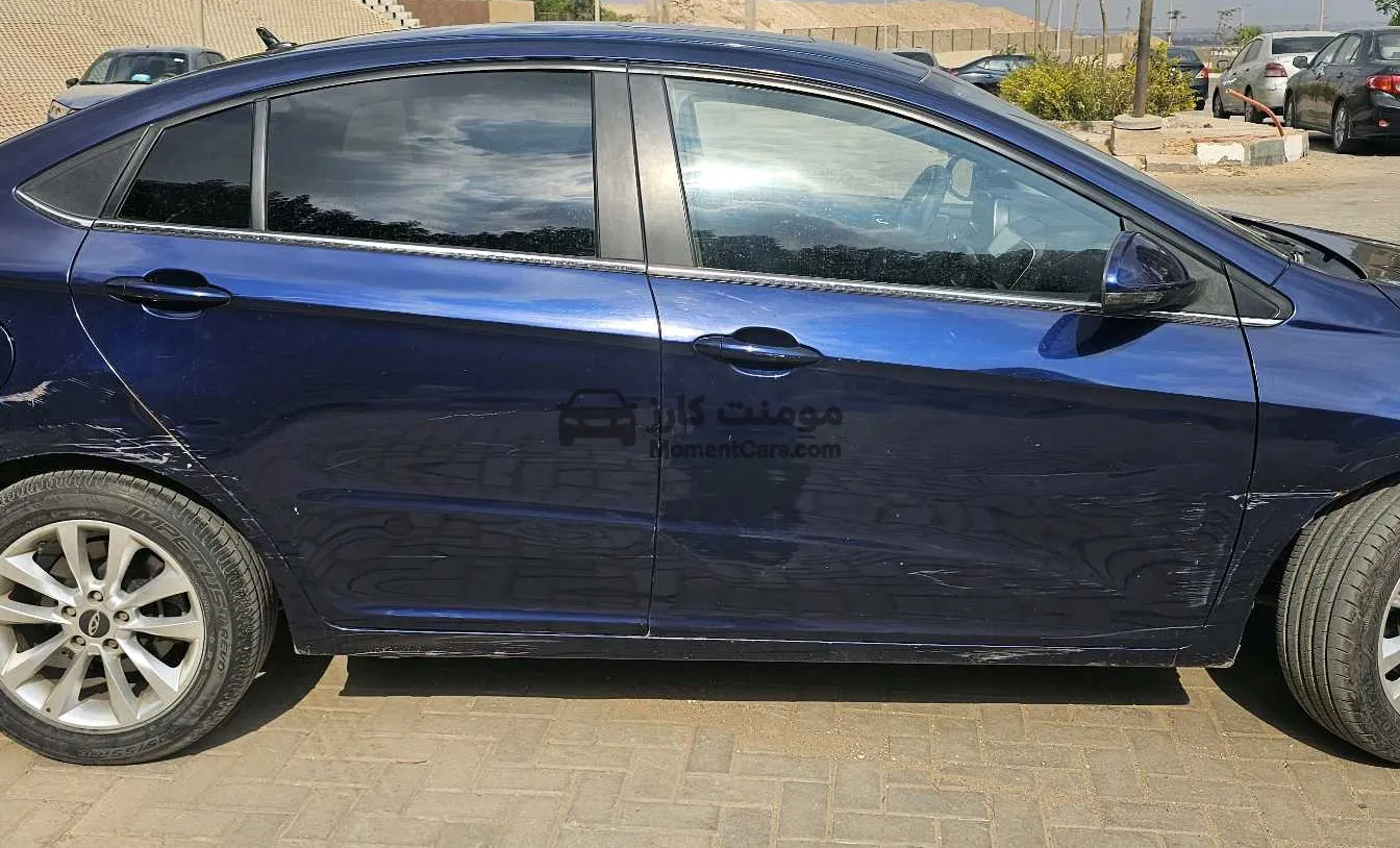 شيري اريزو 5 2023 أعلى فئة - فتحة سقف وضمان