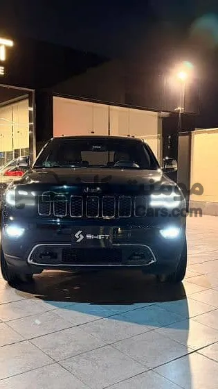 جيب جراند شيروكي 2021 - 40,000 كم - للبيع
