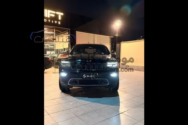 جيب جراند شيروكي 2021 اتوماتيك 40 ألف كم