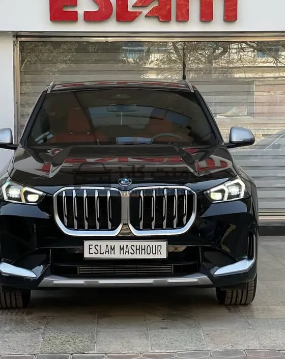 BMW X1 2024 sDrive 18i كاش - ضمان الوكيل