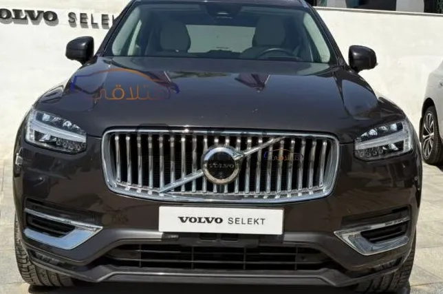 فولفو XC90 2024 كسر زيرو للبيع أتوماتيك