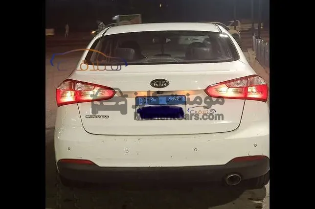 كيا سيراتو 2015 مانيوال فابريكة 120,000 كم للبيع