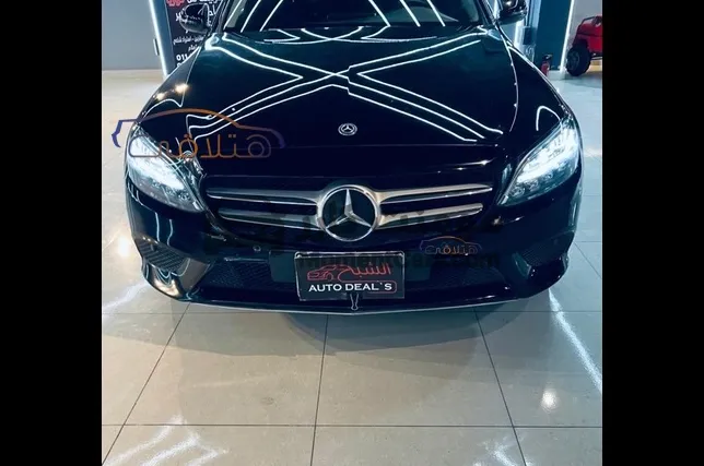 مرسيدس C180 2020 اتوماتيك للبيع 120 ألف كم