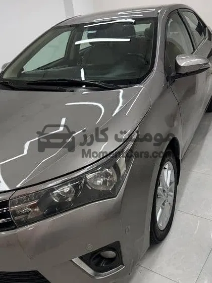 تويوتا كورولا 2015 اتوماتيك حالة ممتازة للبيع