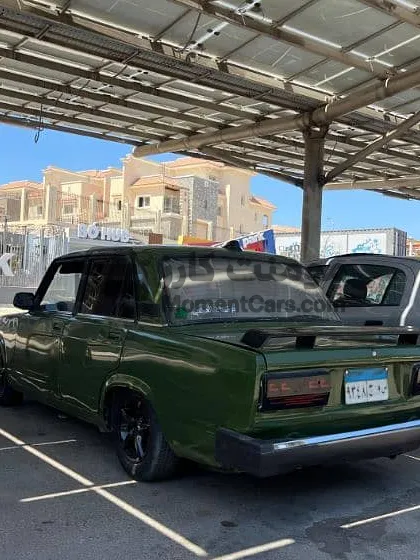 لادا 2107 موديل 1998 حالتها ممتازة ومعدلة بالكامل