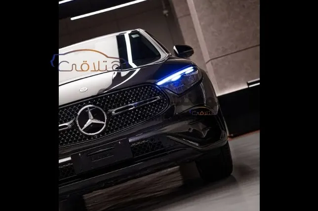 مرسيدس GLC 300 2024 كسر زيرو 7000 كم أتوماتيك