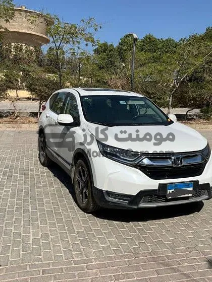 هوندا سي ار في 2018 مستعملة فابريكة بالكامل لون أبيض