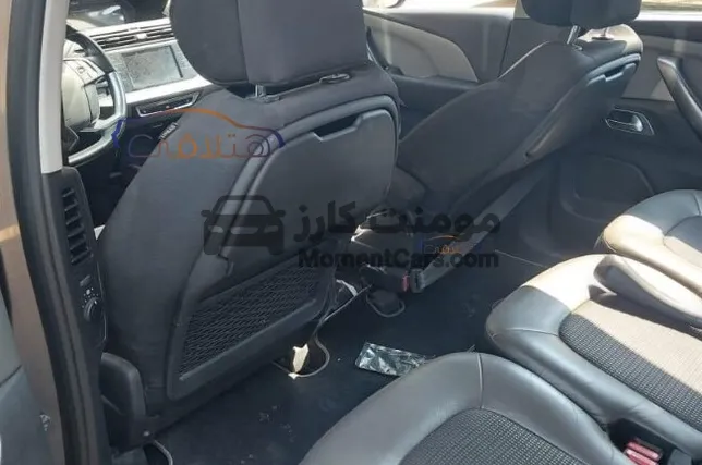 سيتروين C4 سباس تورر 2020 اعلي فئة 7 راكب