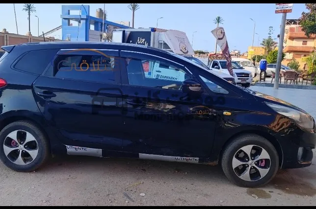 كيا كارينز 2014 اتوماتيك ٧ راكب للبيع