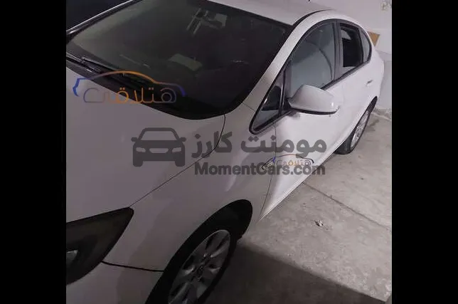 أوبل أسترا 2017 أتوماتيك للبيع