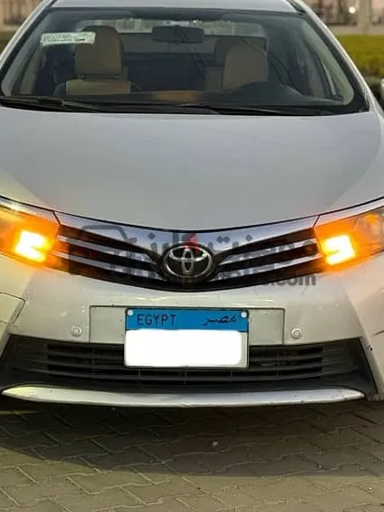 تويوتا كورولا 2015 اتوماتيك فابريكة للبيع