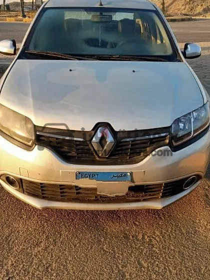 رينو لوجان 2015 مانيوال فئة تالتة فرش جلد للبيع