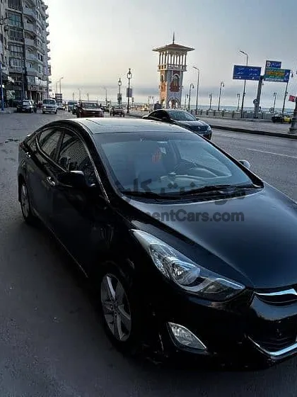 هيونداي إلنترا 2013 خليجي فرش جلد وفتحة سقف