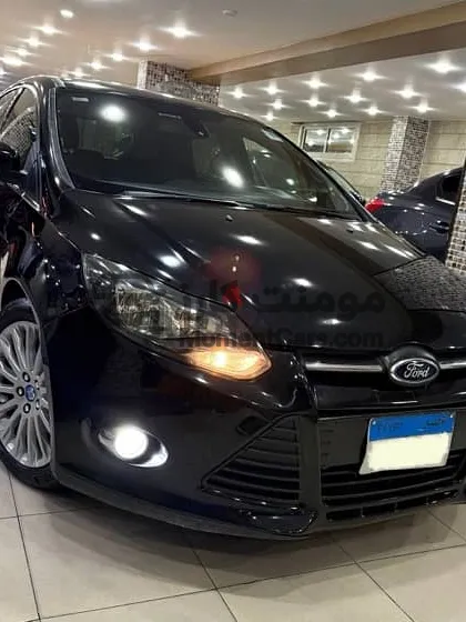 فورد فوكس 2013 هاتشباك تيتانيوم - فابريكة عدا جانبين