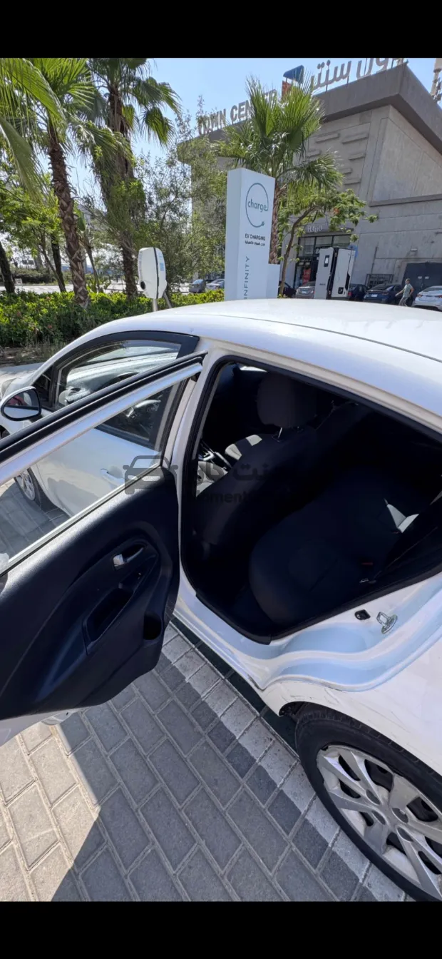 كيا ريو 2013 سيدان اتوماتيك فابريكة عدا اكصدام