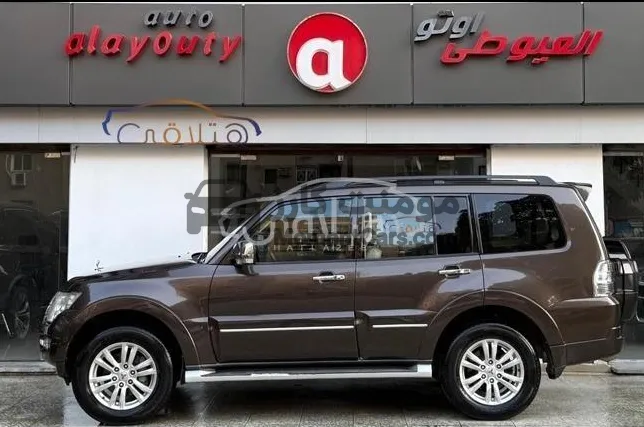 ميتسوبيشي باجيرو 2014 اتوماتيك 3.8L للبيع