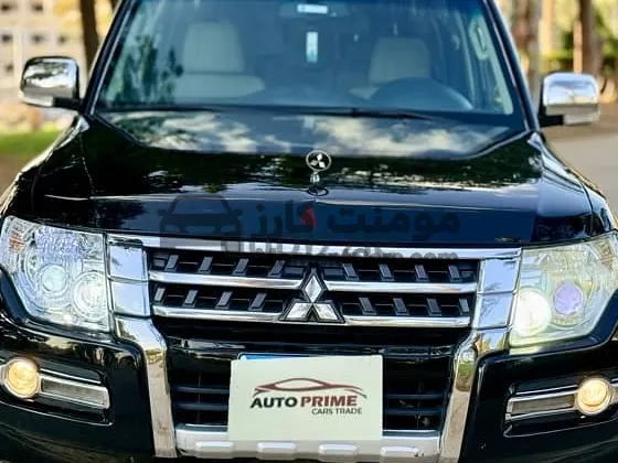 ميتسوبيشي باجيرو 2014 اعلي فئة 7 راكب للبيع