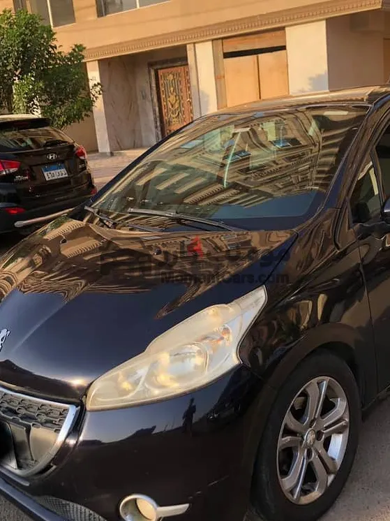 بيجو 208 موديل 2015 هاتشباك اوتوماتيك للبيع