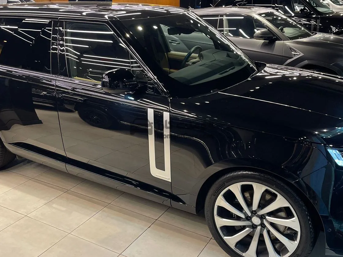 رنج روفر فوج 2025 أوتوبيوغرافي 4.4L زيرو