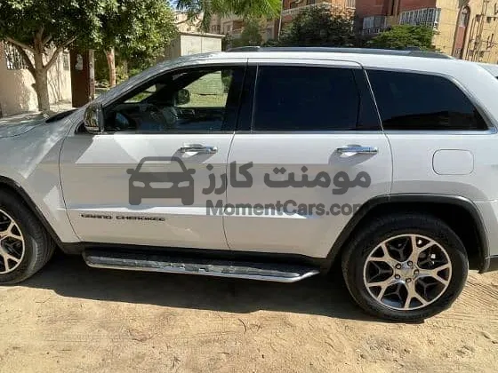 جيب جراند شيروكى 2019 اتوماتيك للبيع 77 ألف كم