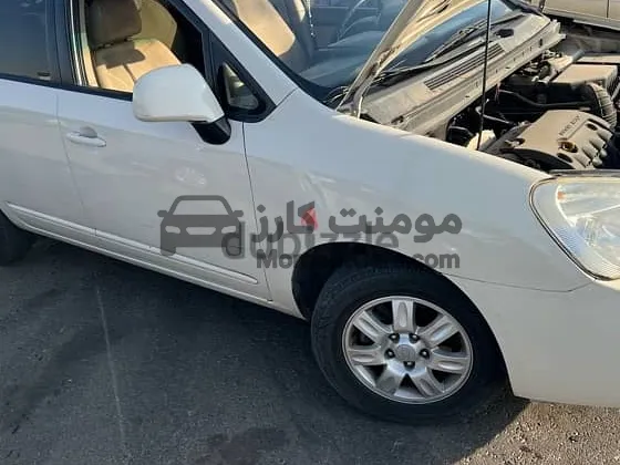 كيا كارينز 2010 مستعملة للبيع، اوتوماتيك 1600 سي سي