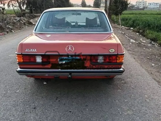 مرسيدس 230 موديل 1979 حالتها نادرة للبيع