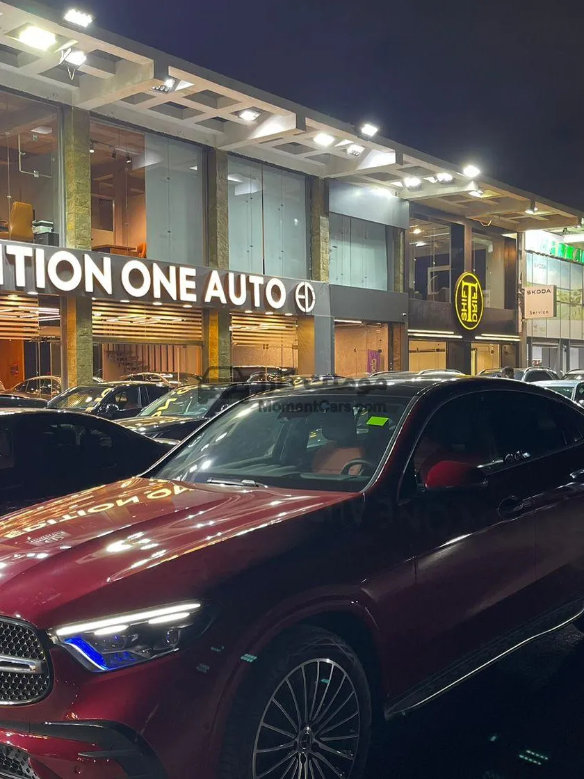 مرسيدس GLC 300 2025 زيرو SUV أوتوماتيك للبيع