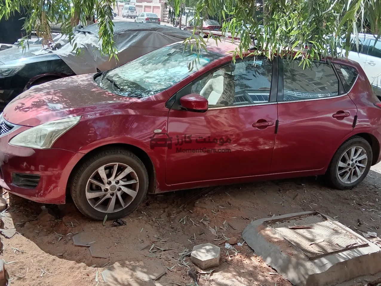 نيسان تيدا 2014 هاتش اتوماتيك مفتاح عادي